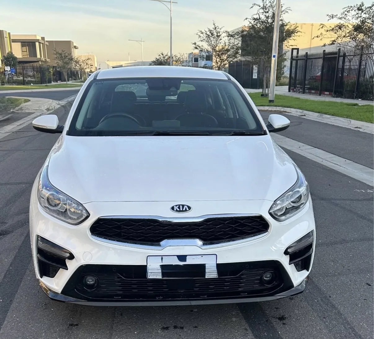 White rental vehicle available through Domain Services CL